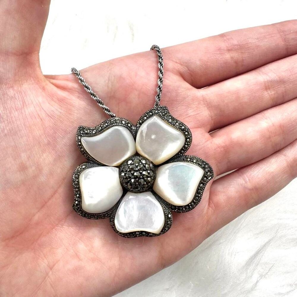 Unbranded Women's Silver and White Jewellery